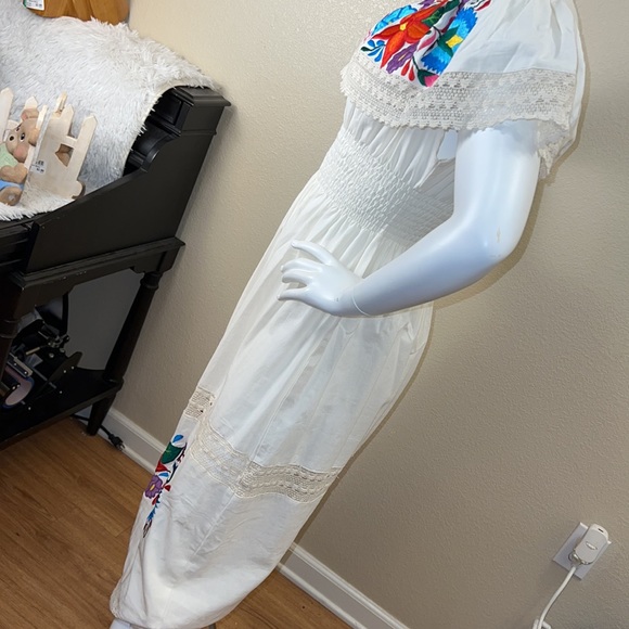 Mexican Embroidery Long Off Shoulders Dress NEW - Picture 8 of 8